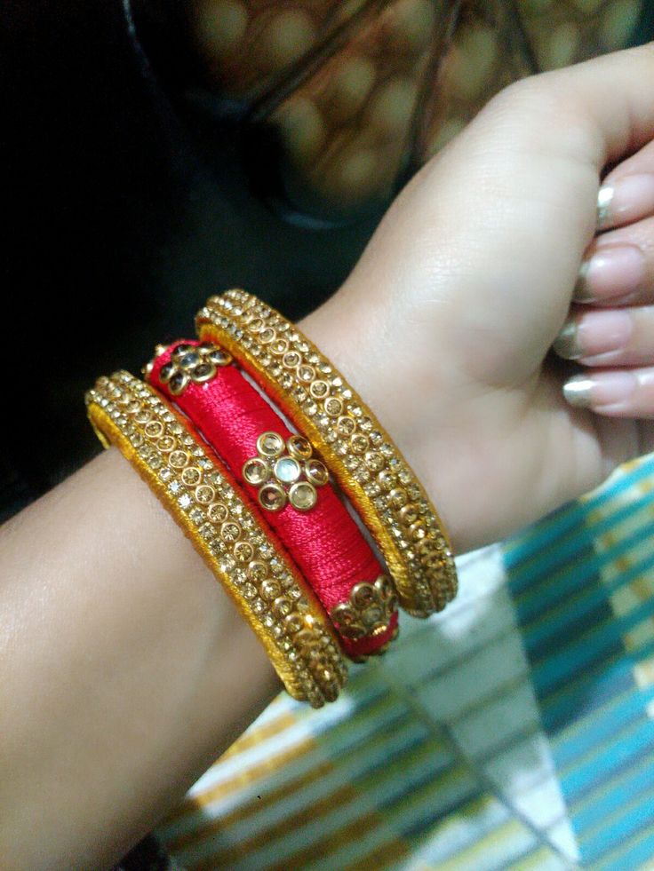 হ্যান্ডমেইড চুড়ি